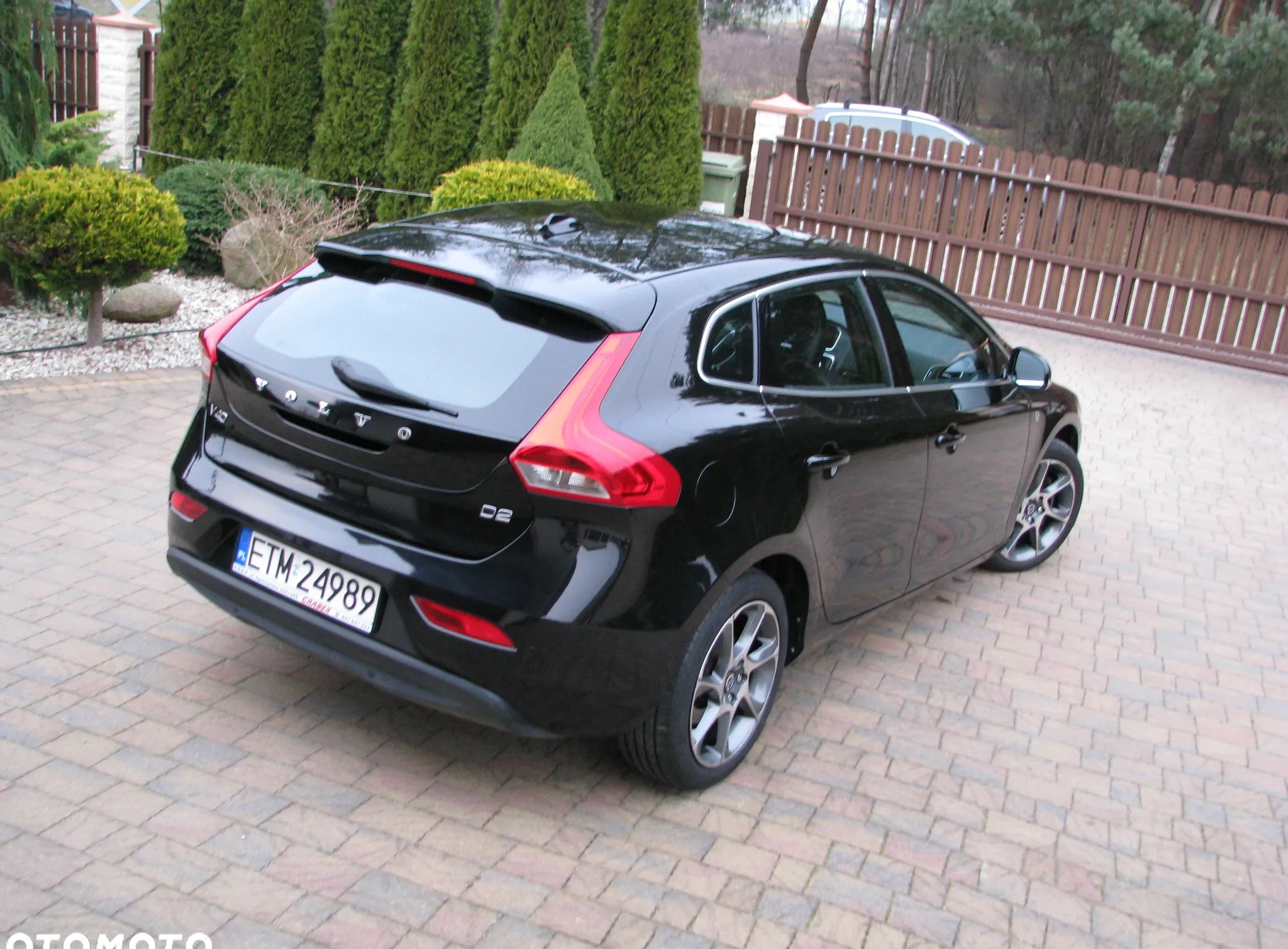Volvo V40 cena 59900 przebieg: 110000, rok produkcji 2016 z Piotrków Trybunalski małe 301